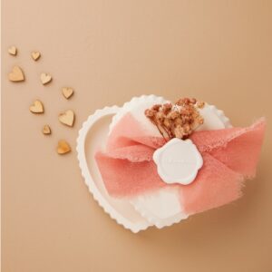 SCATOLINA IN GESSO CON CHIFFON ROSA 9X8.5X4 CM