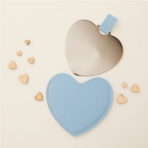 SPECCHIETTO CUORE AZZURRO
8.3 X7.6 CM